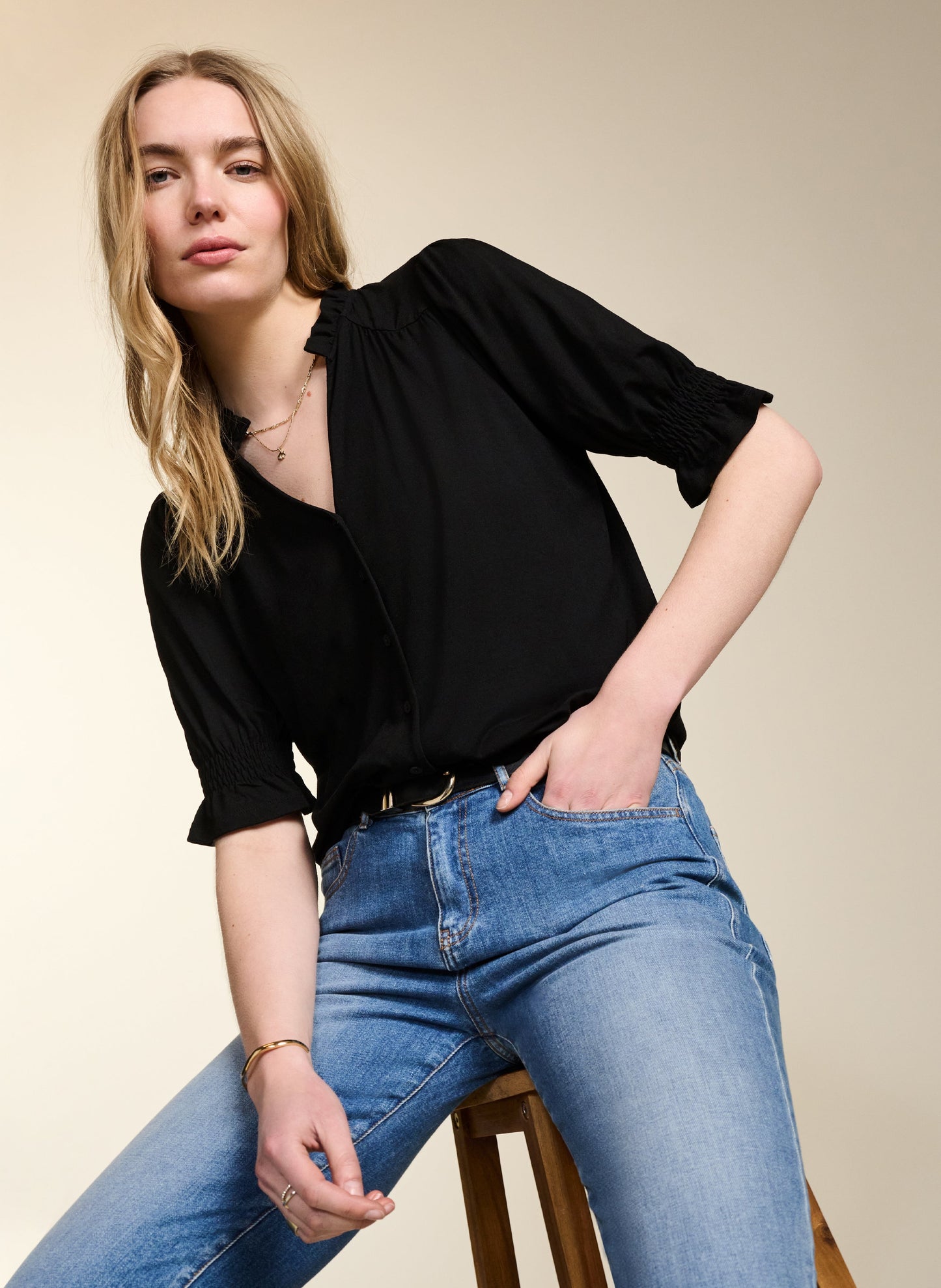 Noa Short Sleeve Blouse / Caviar Black