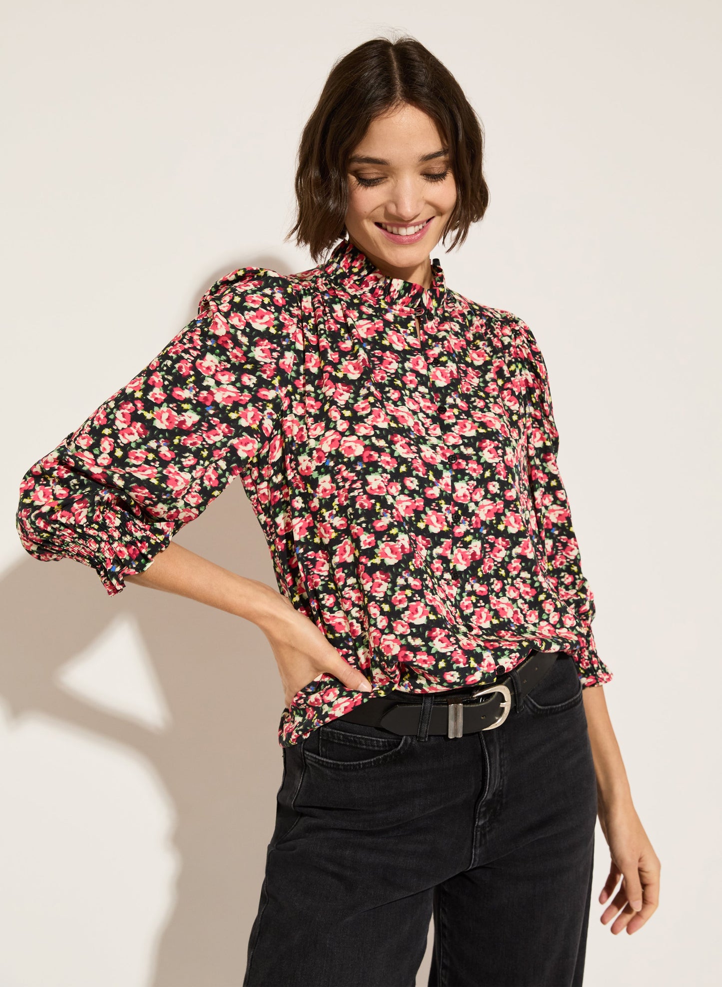 Melie Printed Blouse Black Rose Floral