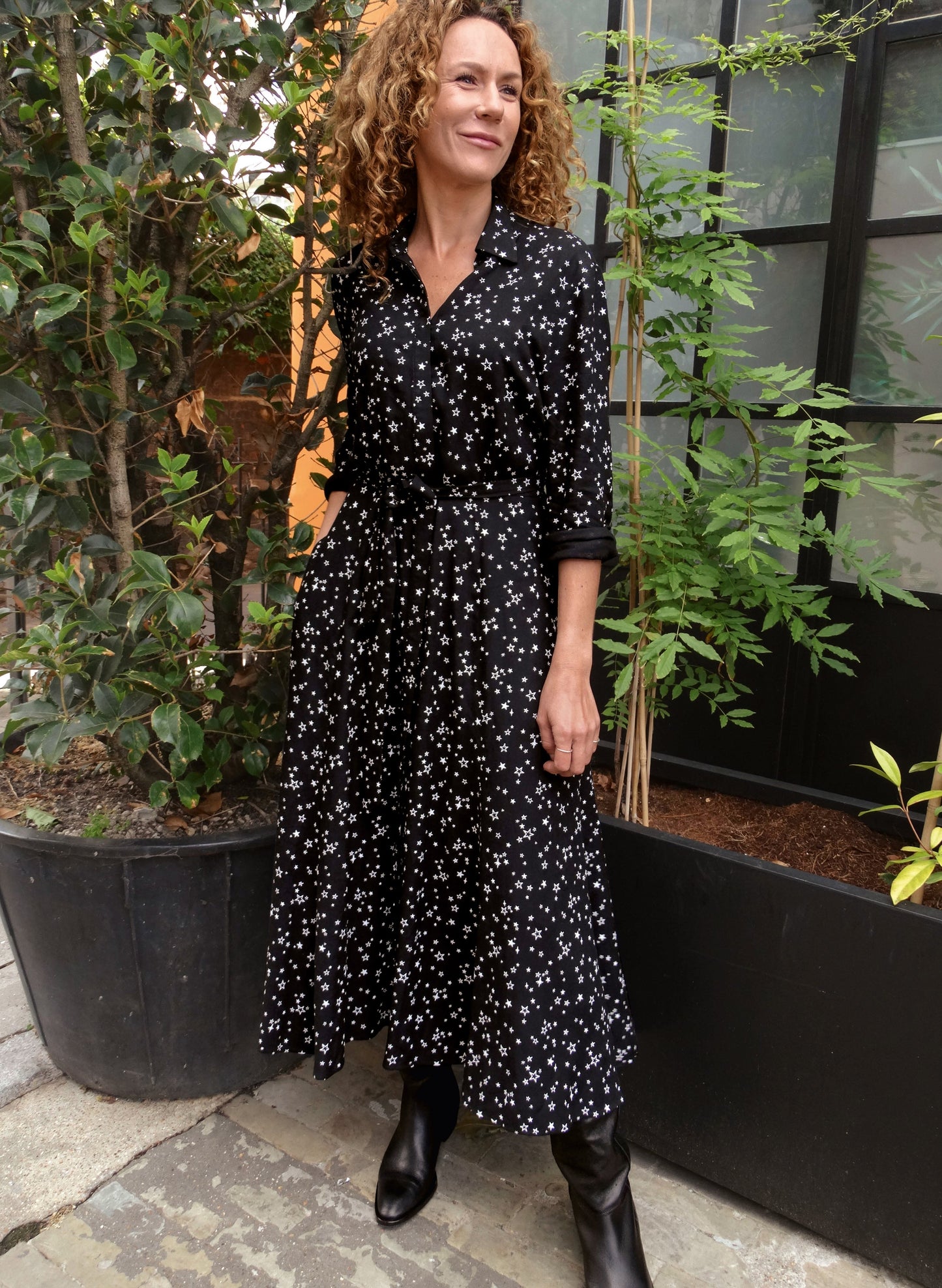 Isabella Midi Dress Black Scatter Star Print