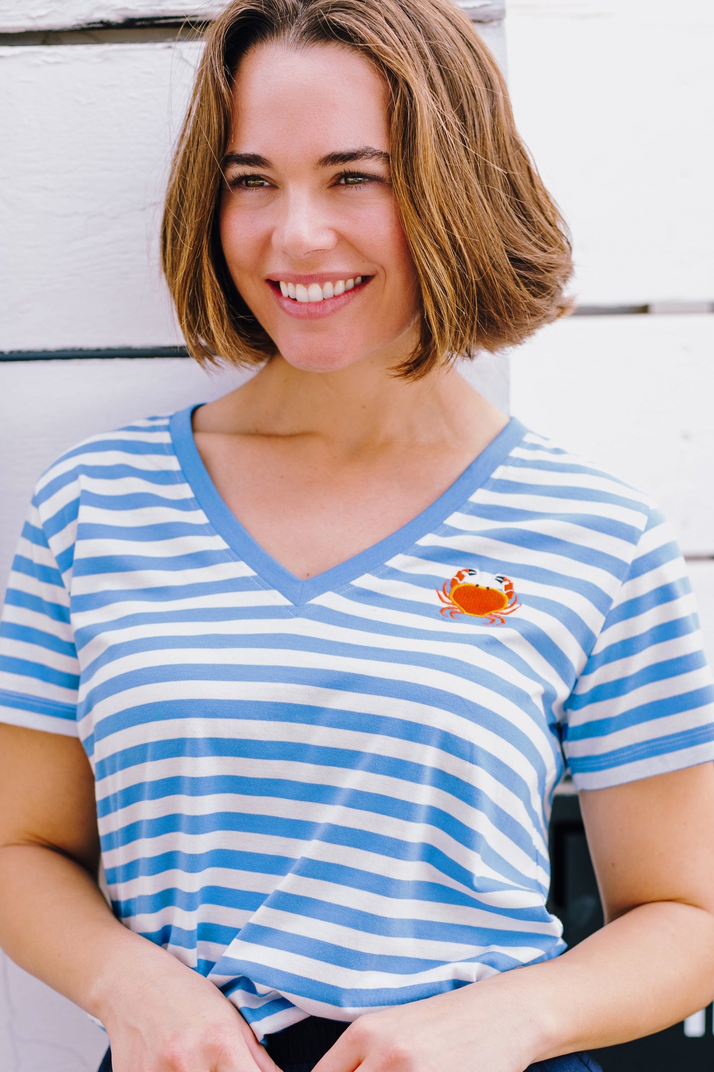 Khloe V-Neck T-Shirt - Off-White/Blue, Stripy Crab