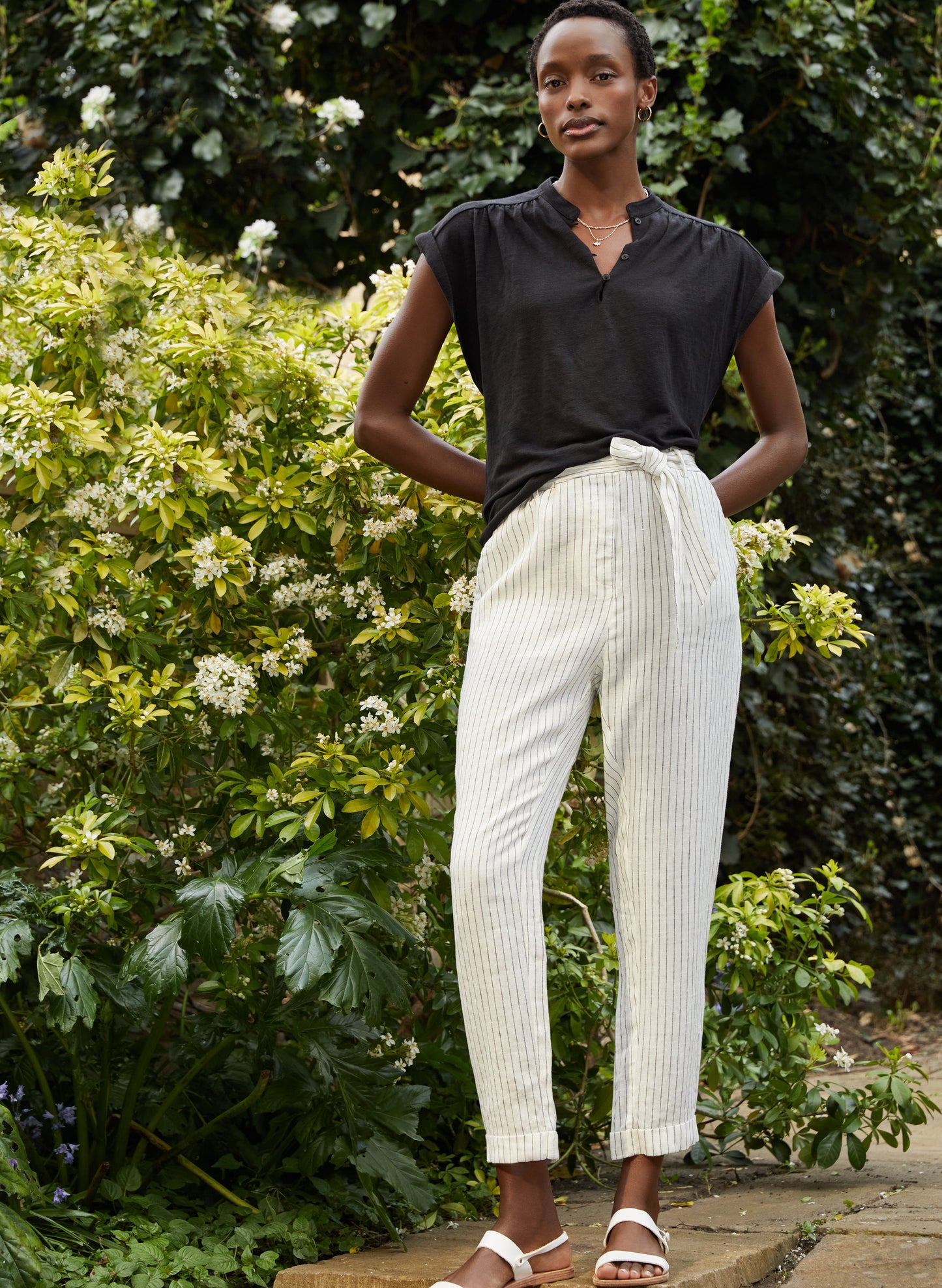 Jaycee Linen Tapered Trousers / White Stripe