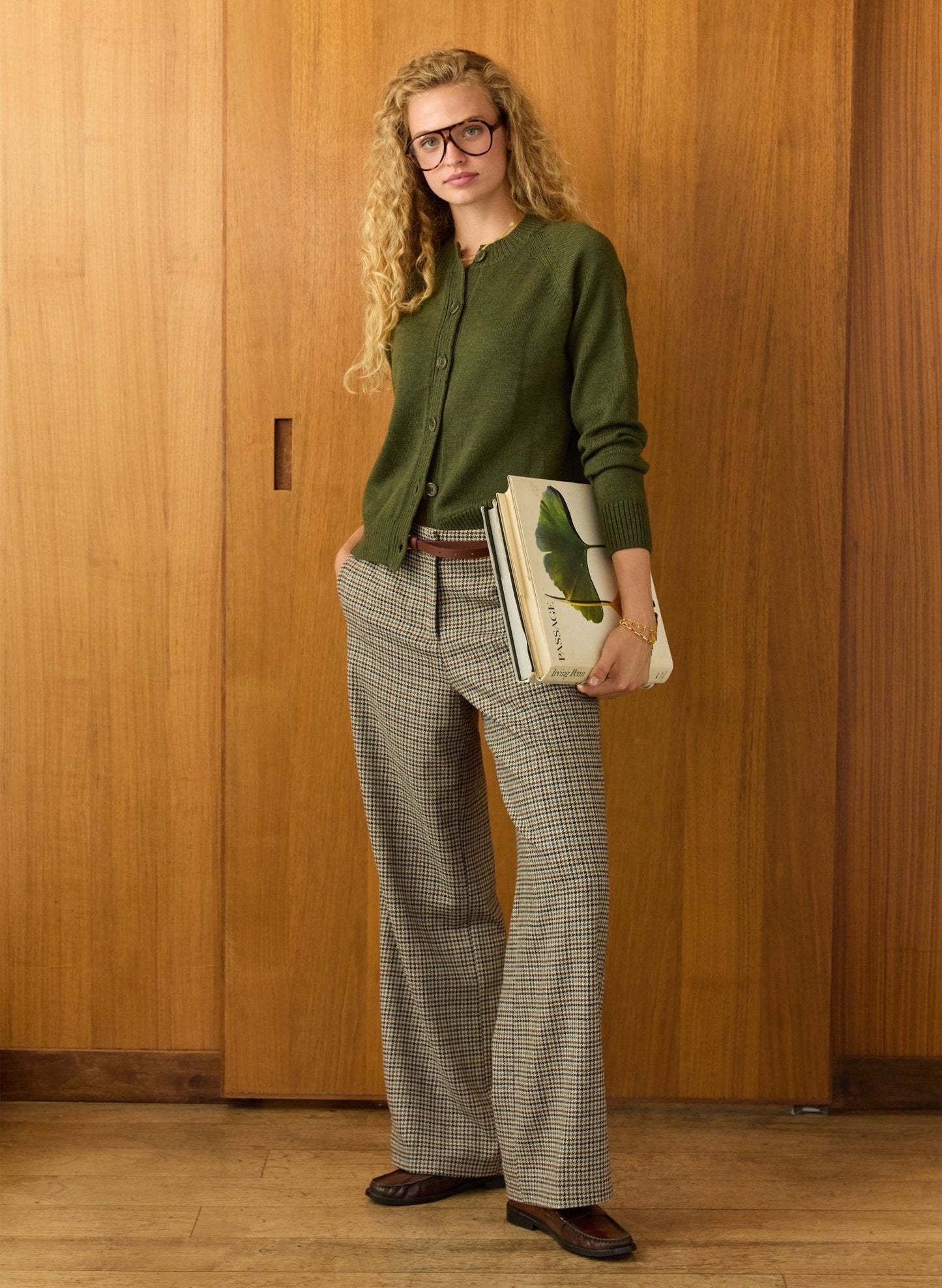 Suna Wool Blend Crew Neck Cardigan / Dark Olive