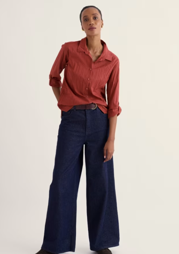 Larissa Plain Shirt in Crinkled Organic Cotton - Dark Terracotta