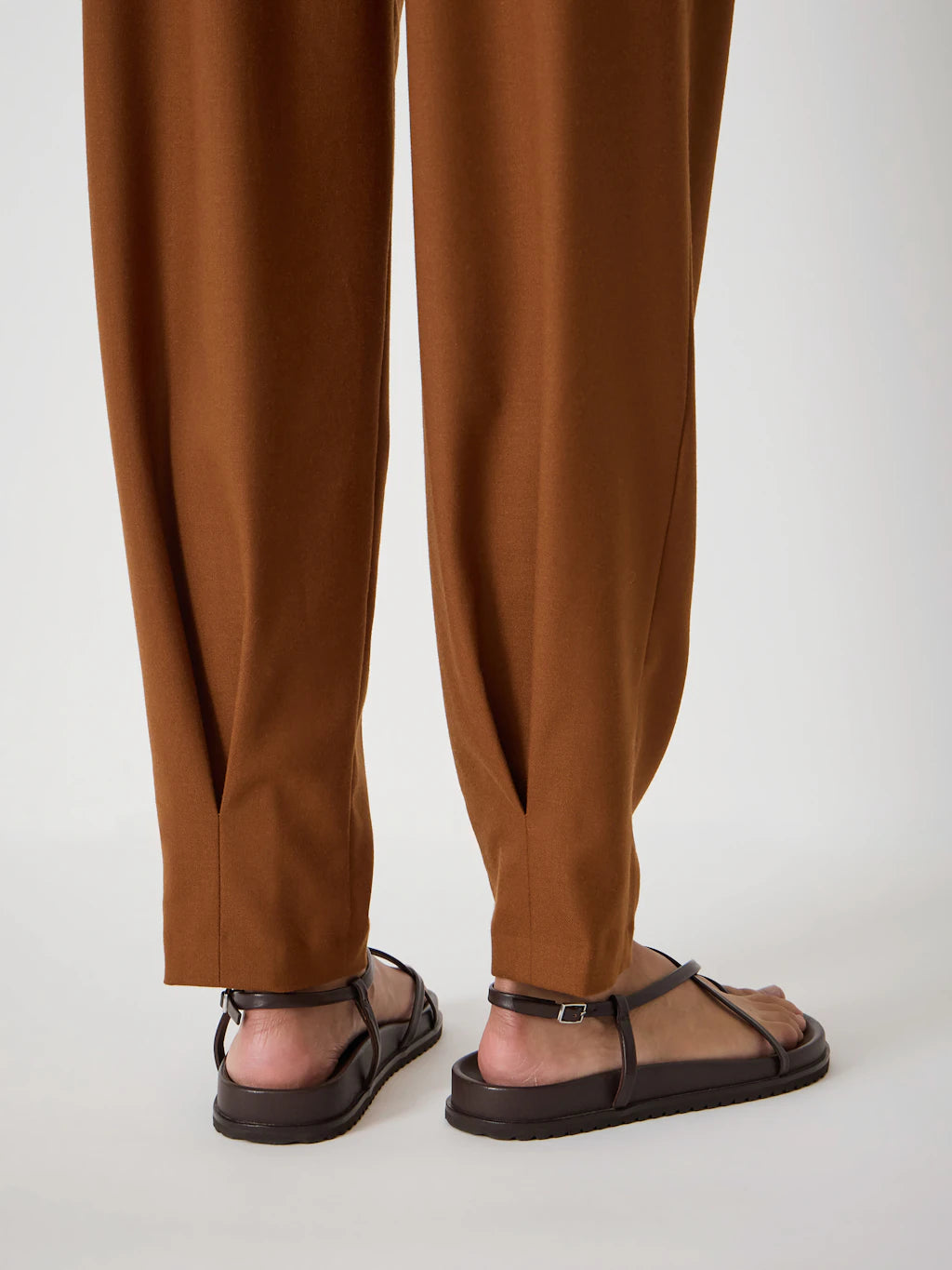 Noa Wool Blend Tapered Leg Trousers - Rust Brown