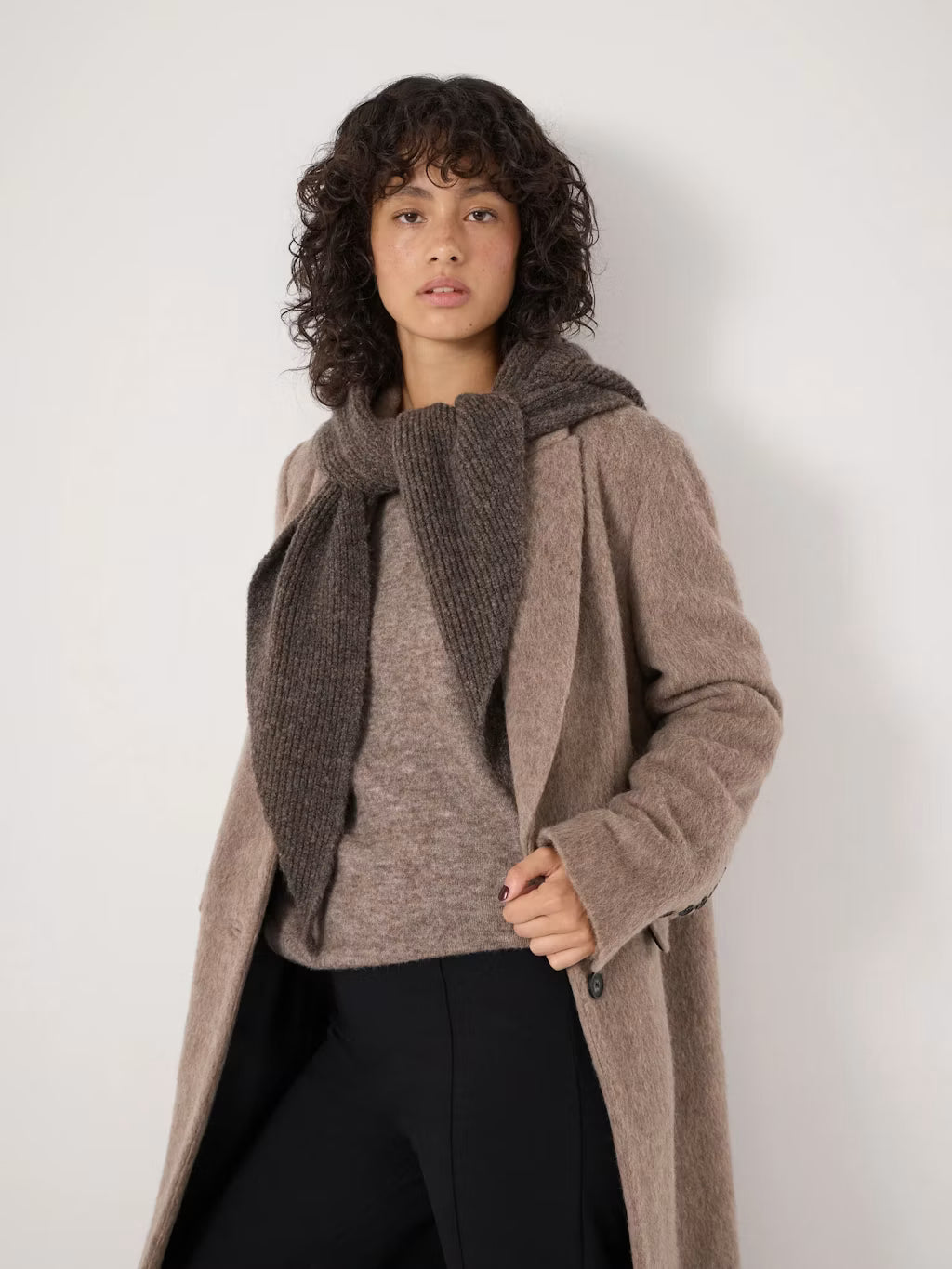 Knitted Hooded Scarf - Light Brown