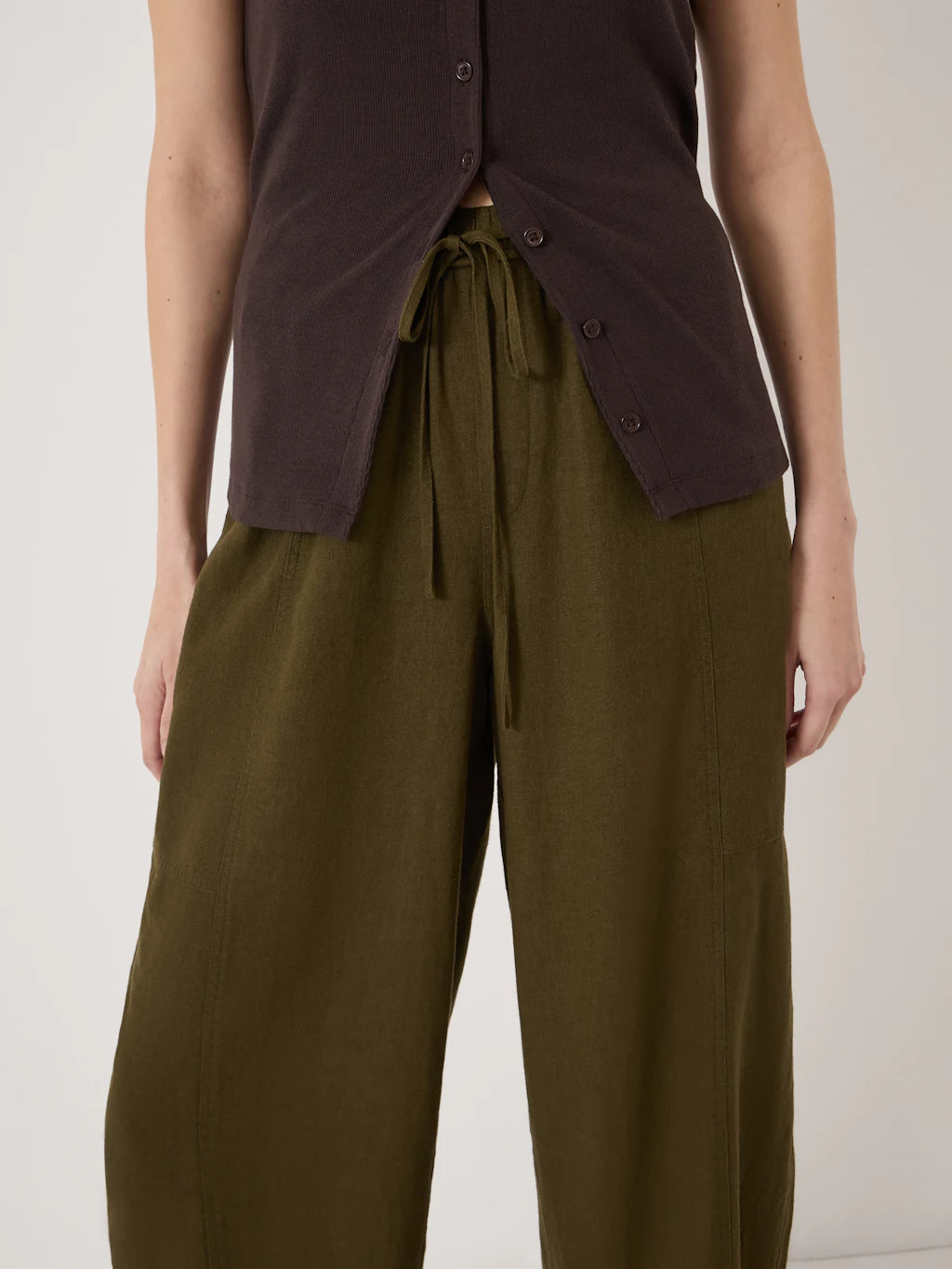 Tovi Linen Blend Barrel Leg Trousers - Army Olive