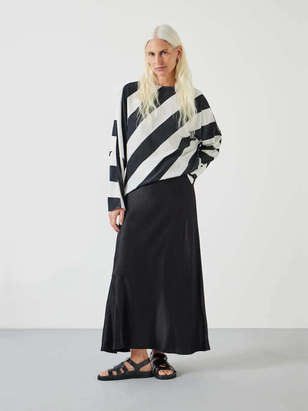 Whitney Diagonal Oversized Stripe Top - Stripe Navy
