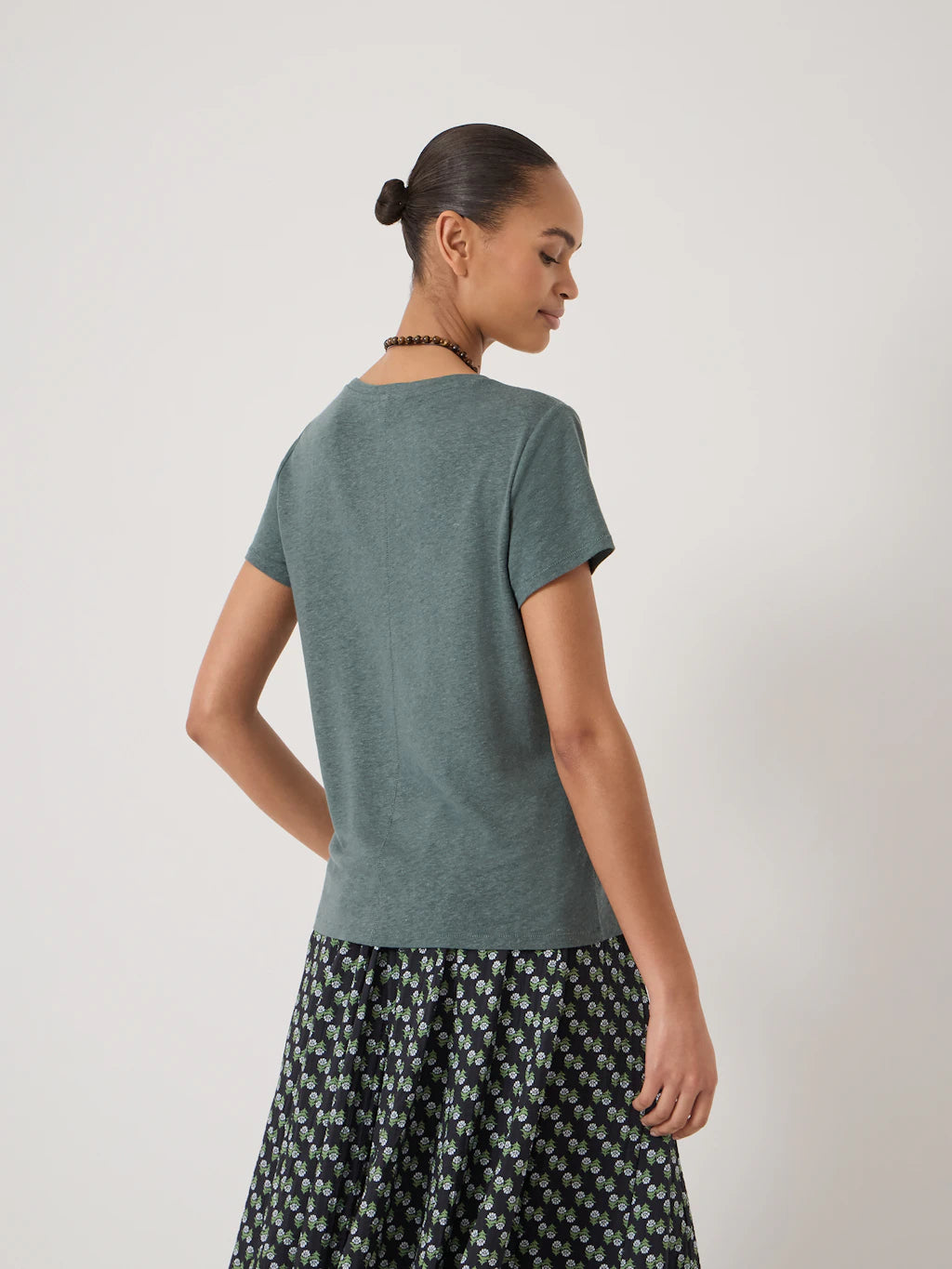 Briar Linen Blend Scoop Neck T-Shirt - Sage Green