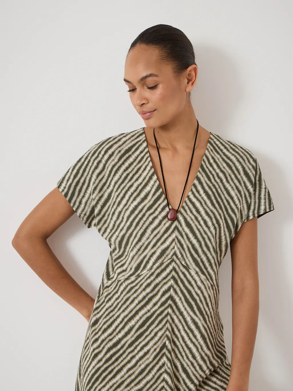 Grace Linen Blend V Neck Maxi Dress - Blurred Lines/Green