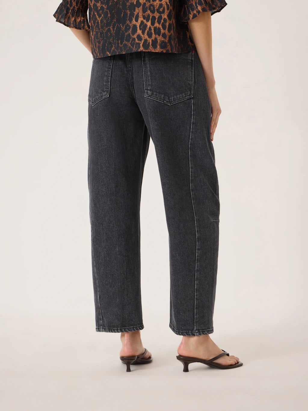 Bronnie Tapered Leg Jeans - Washed Black