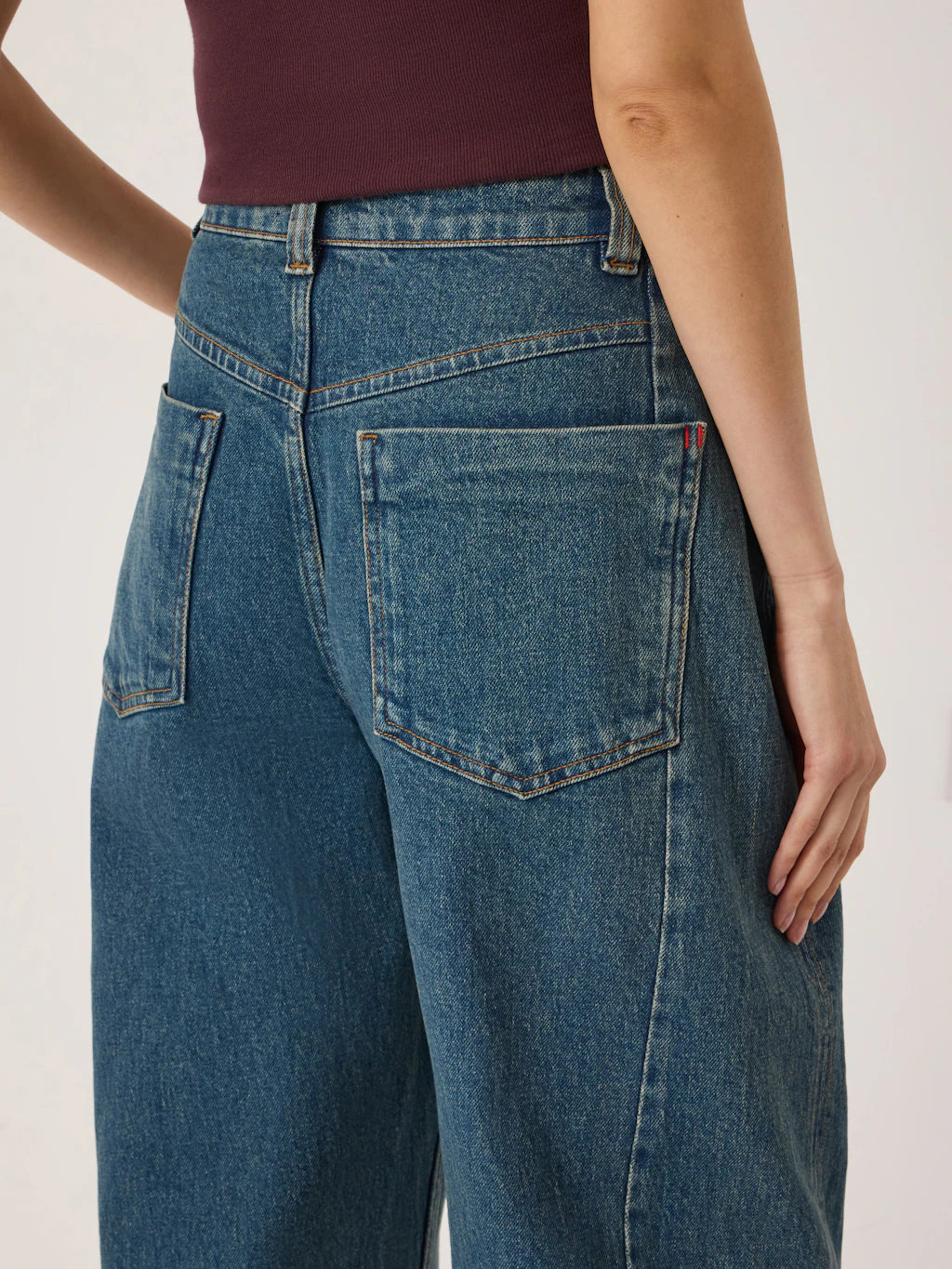Bronnie Tapered Leg Jeans - Mid Authentic Wash