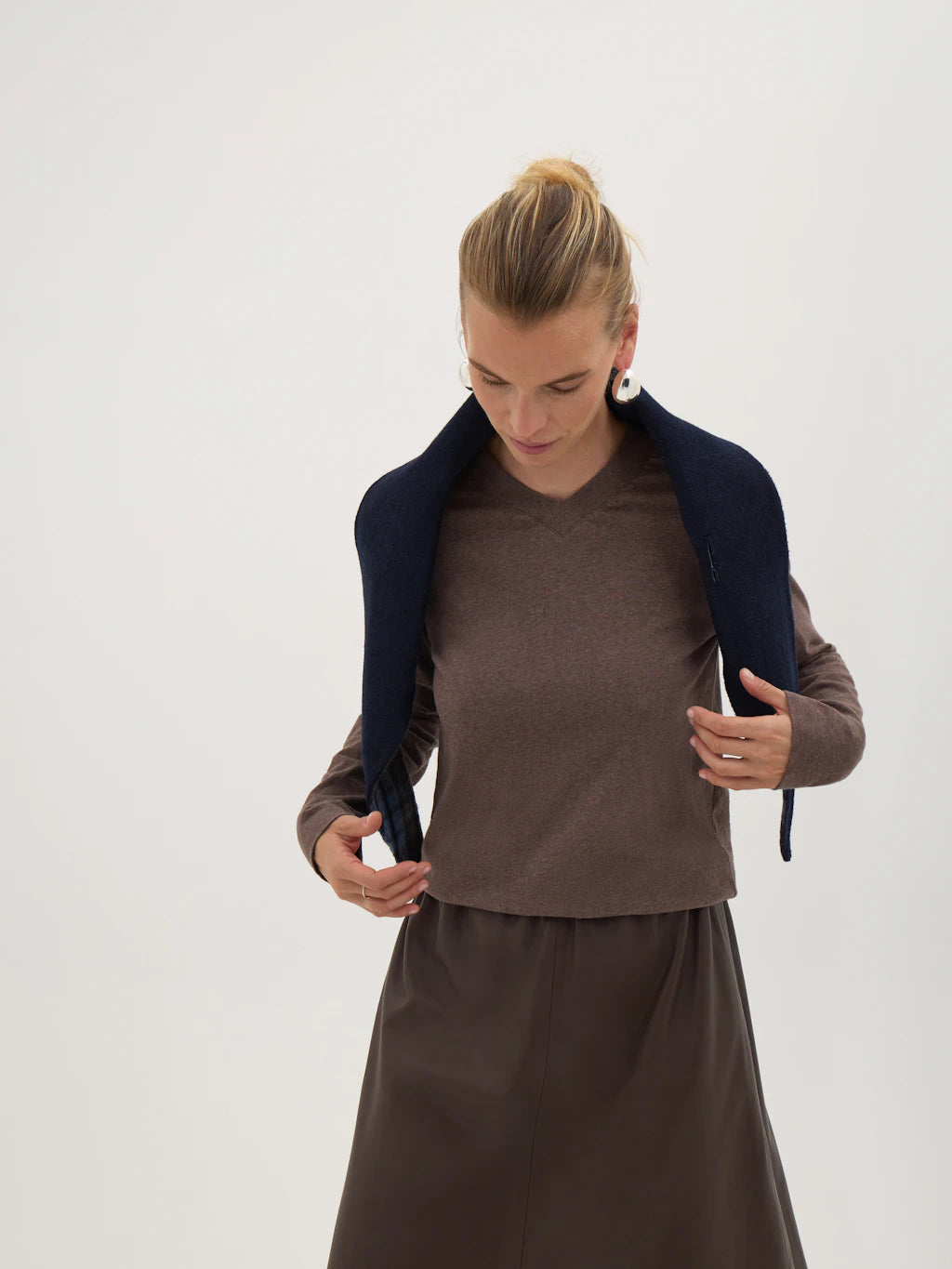 Hols High V Neck Long Sleeve Top - Mid Brown Marl