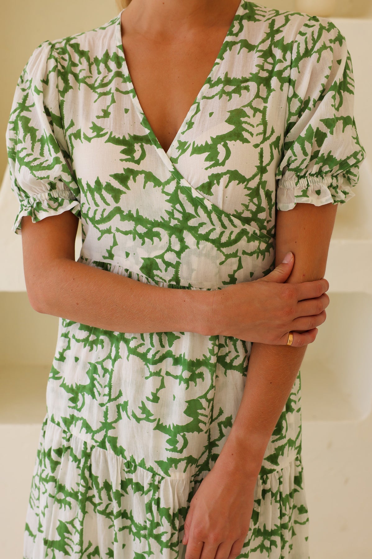 Surbhi Short Sleeve - Ecru/Green