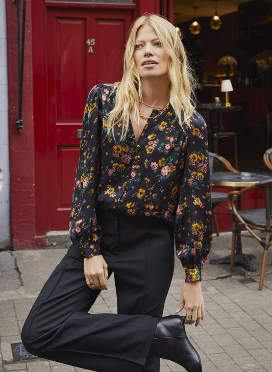 Meadow Satin Printed Blouse / Black Vintage Floral