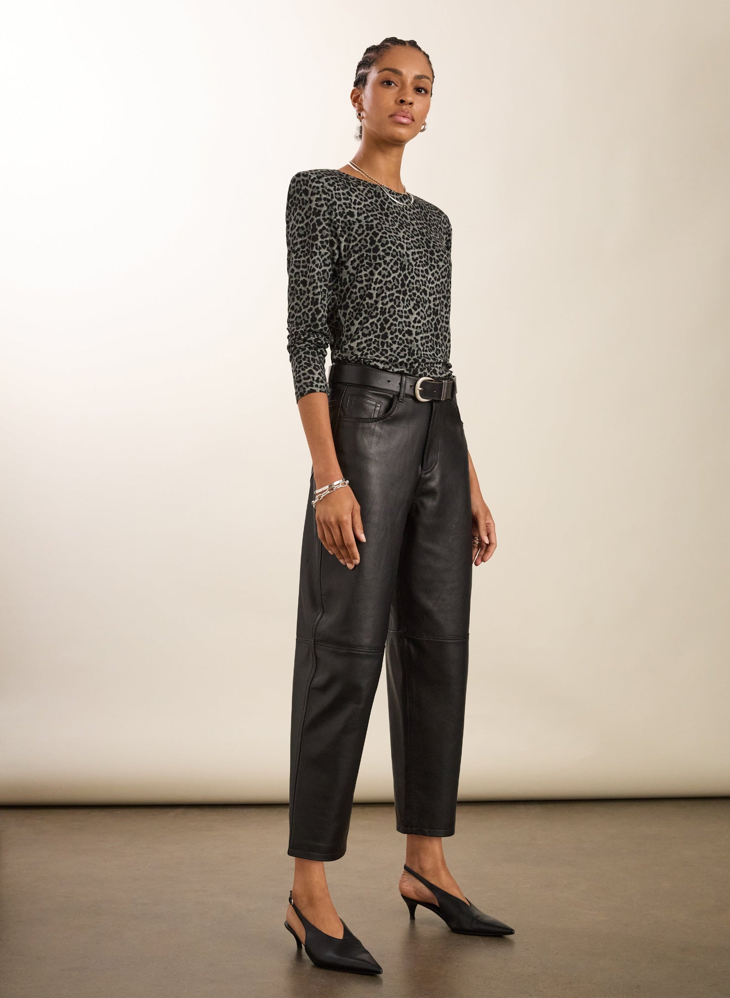 Esin Leather Barrel Leg Trousers / Caviar Black