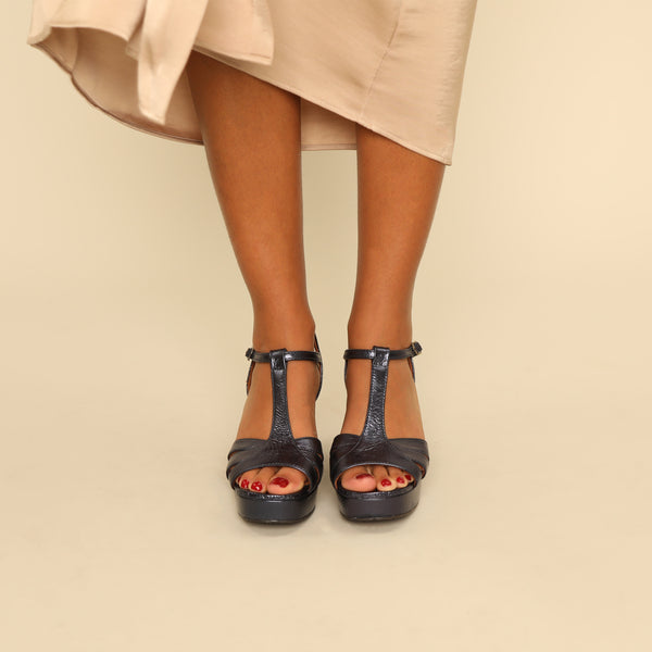 Charlie Metallic Navy AW
