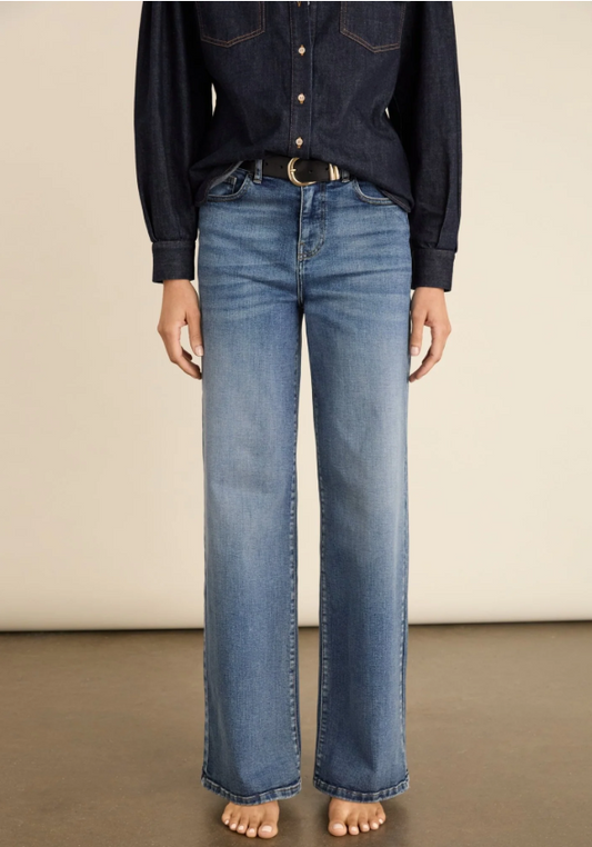 High waisted straight leg organic cotton jeans in vintage wash