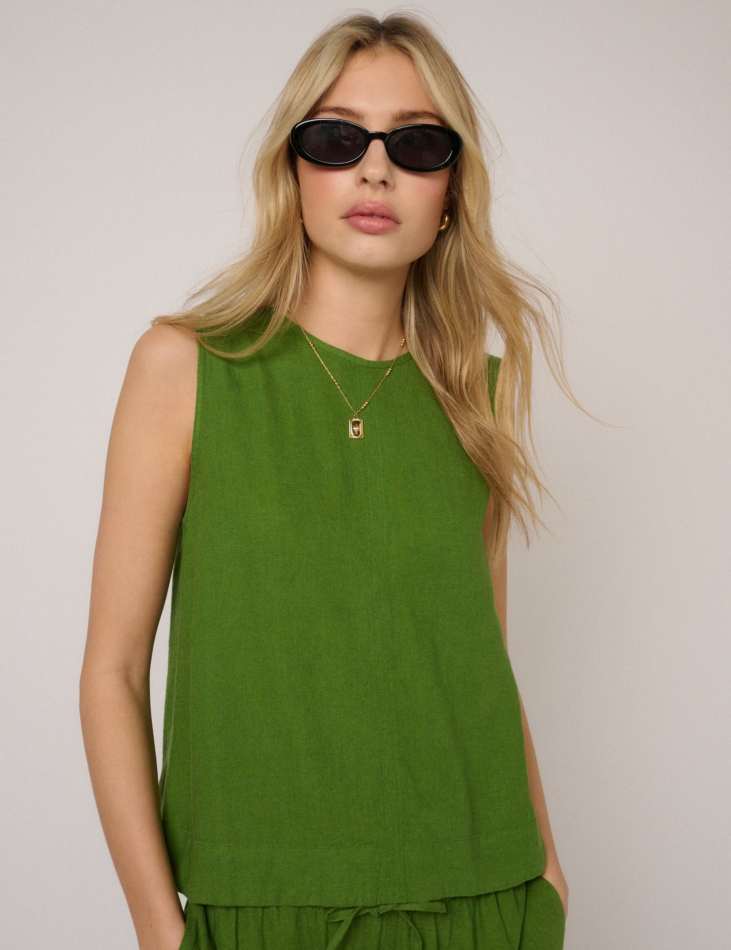 Green Linen-Blend Sleeveless Swing Top