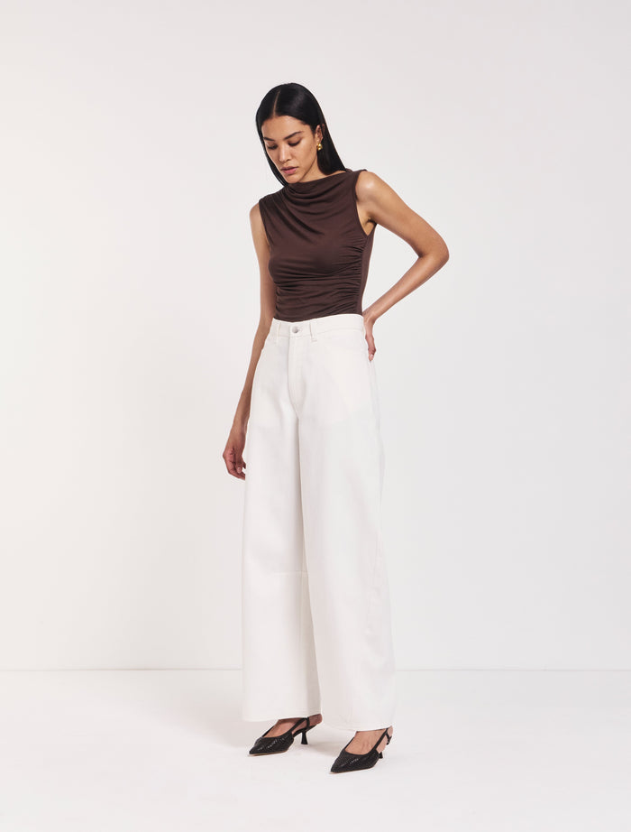 Sofia Barrel Leg Jean in Chalk