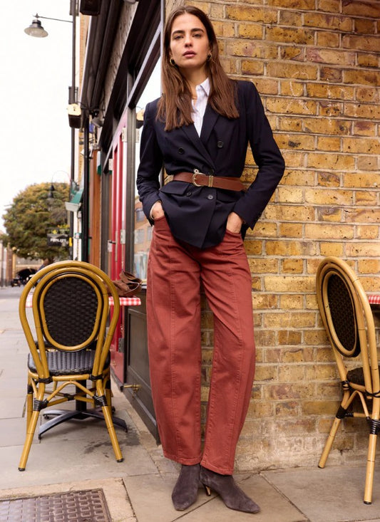 Organic cotton terracotta stretch denim jeans by Baukjen.