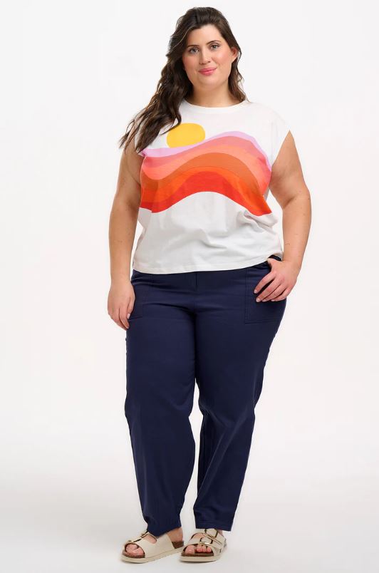 Chrissy Relaxed Tank T-Shirt - Sunset Waves