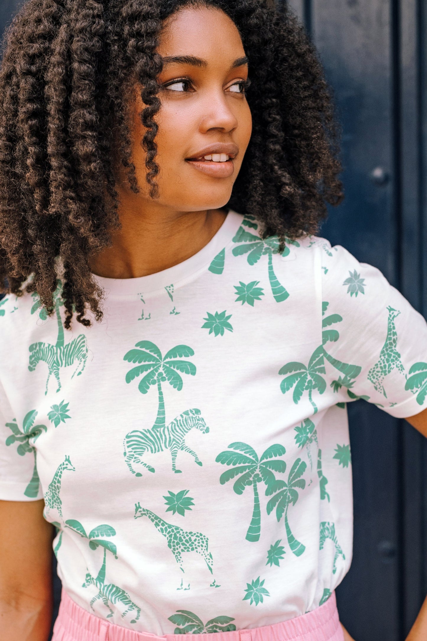 Maggie T-shirt - Off-white, Savannah Oasis