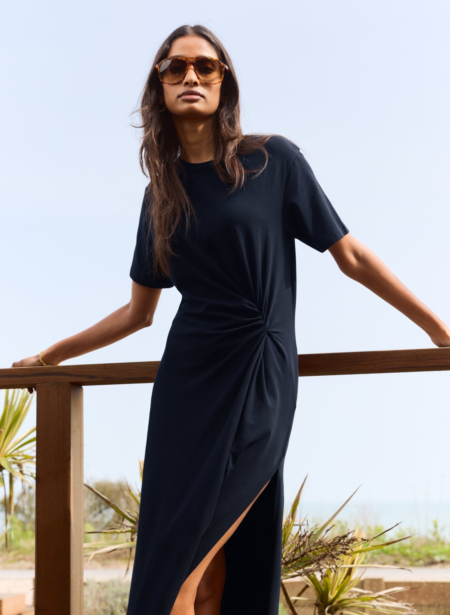 Navy blue t-shirt dress in organic cotton.