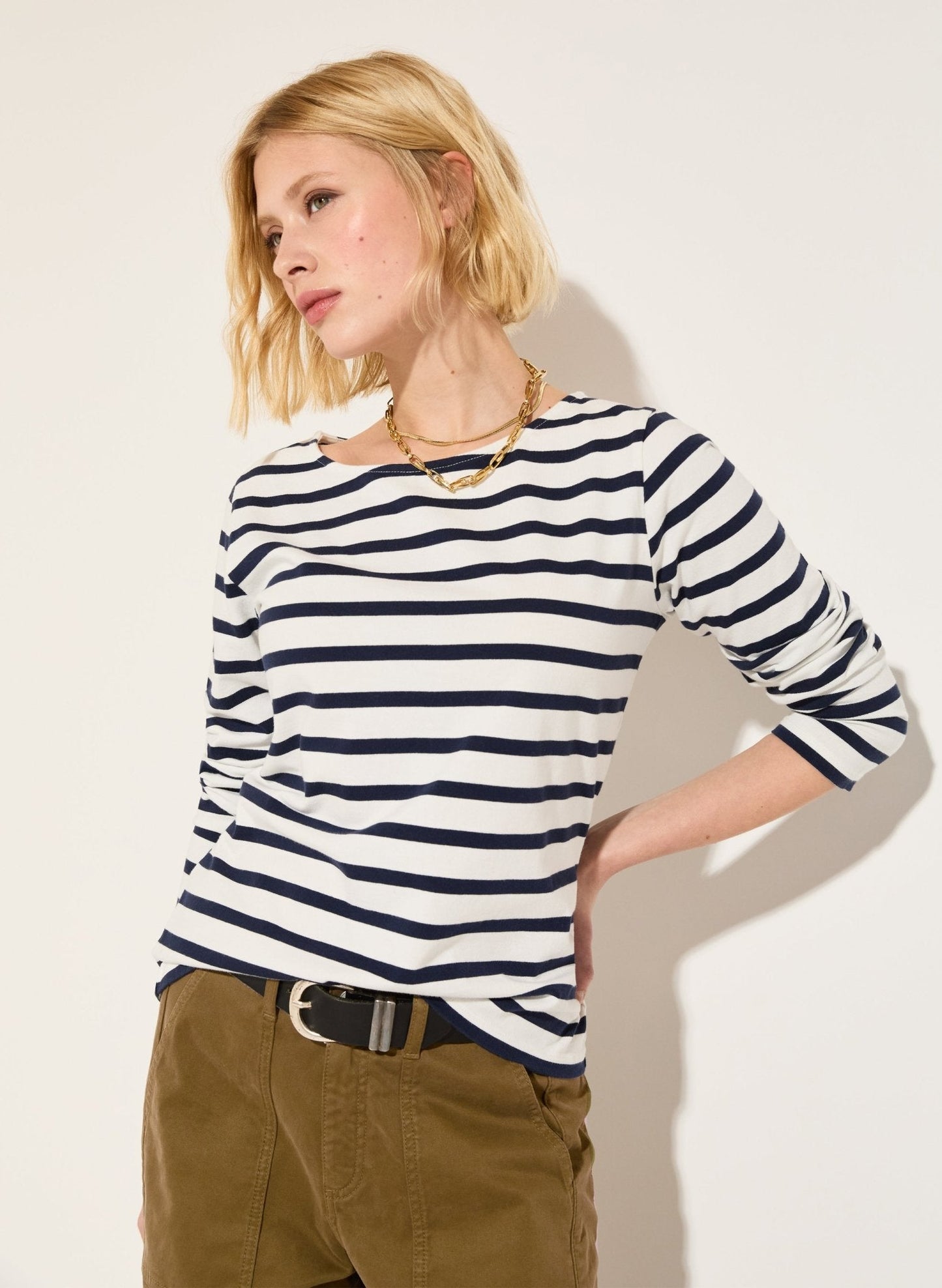Ashley Organic Cotton Top / Soft White & Deep indigo