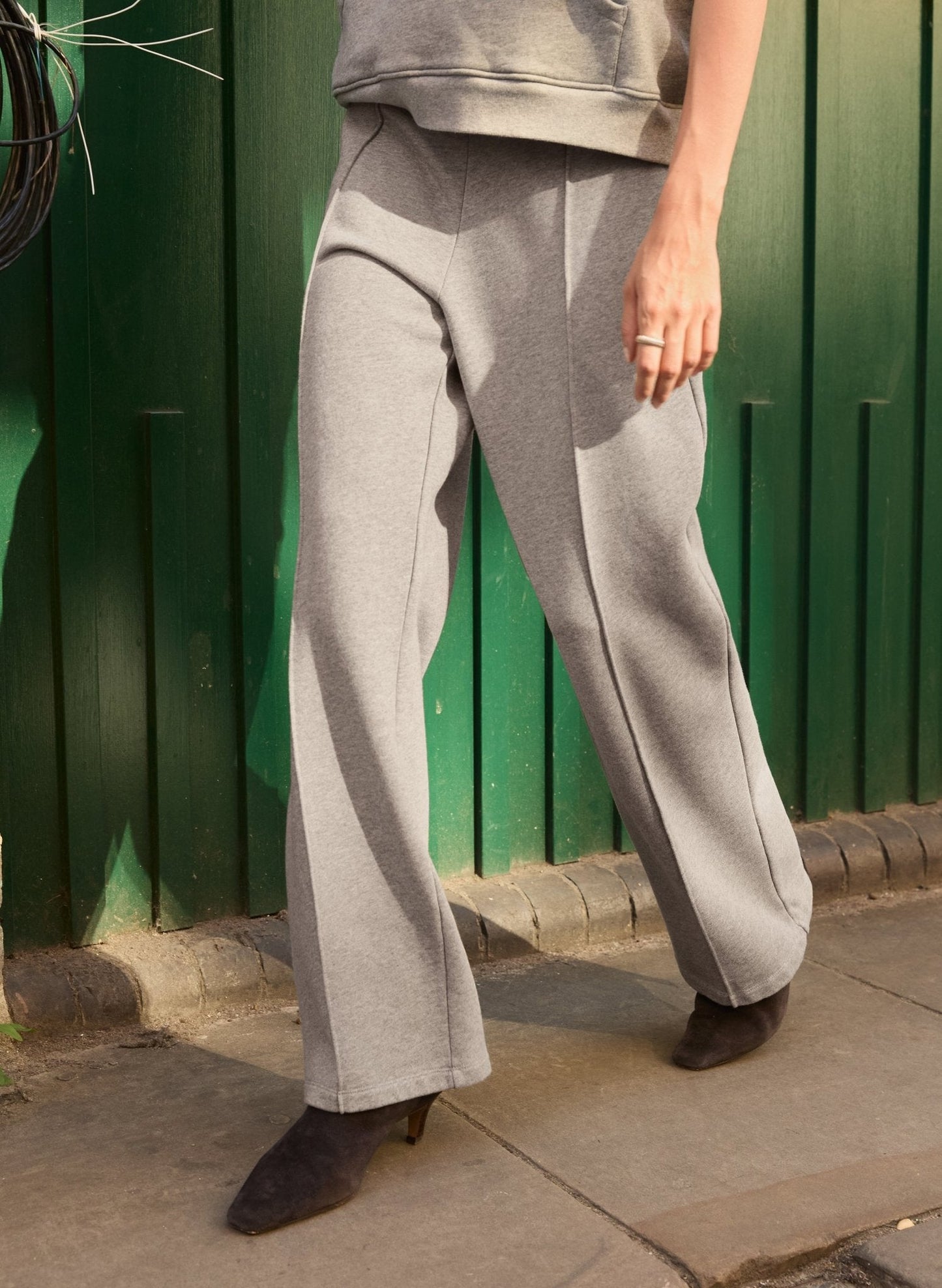 Bergan Organic Cotton Wide Leg Joggers / Grey Marl