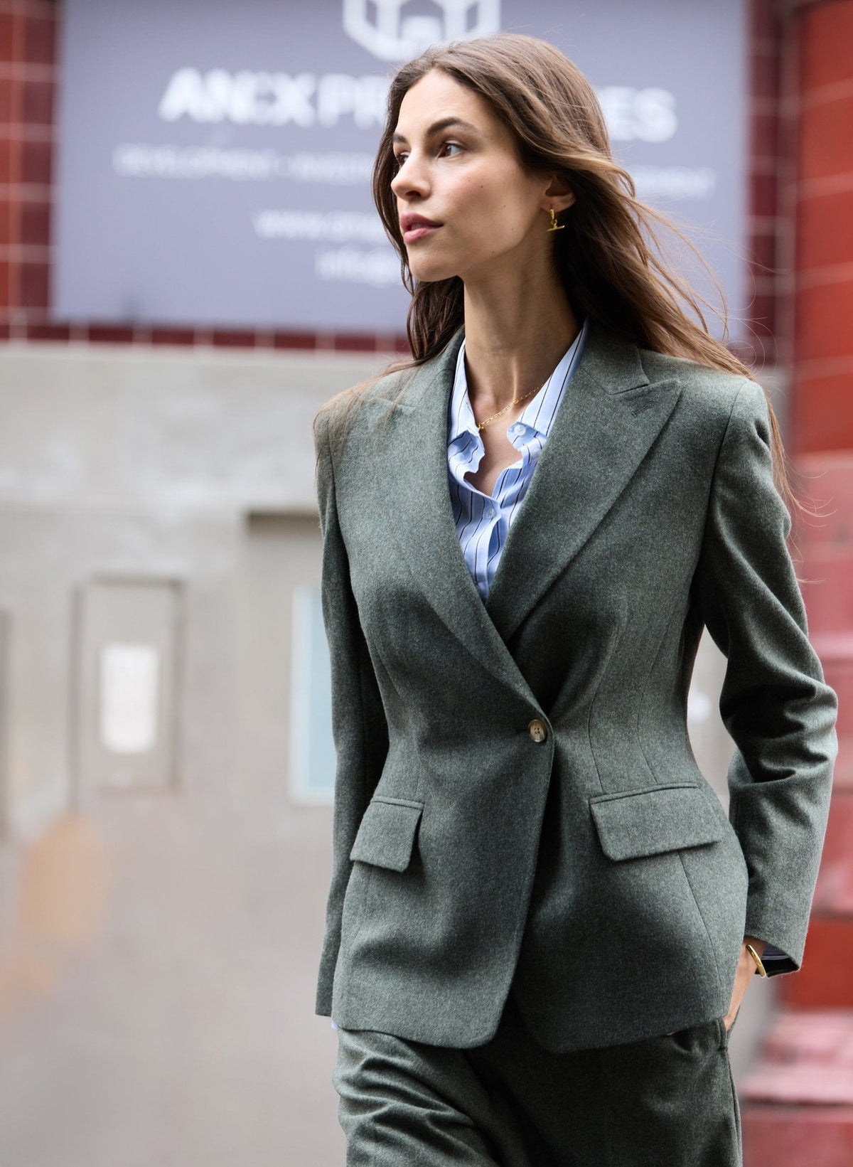 Eva Cinched Waist Wool Blazer - Pale Khaki