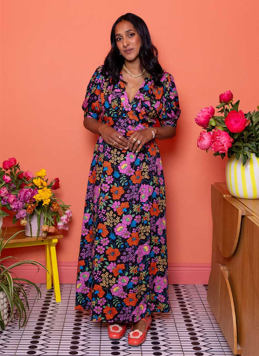 Zeena X Joanie - Adel Retro Floral Print Ruffle Collar Wrap Dress (Purple)