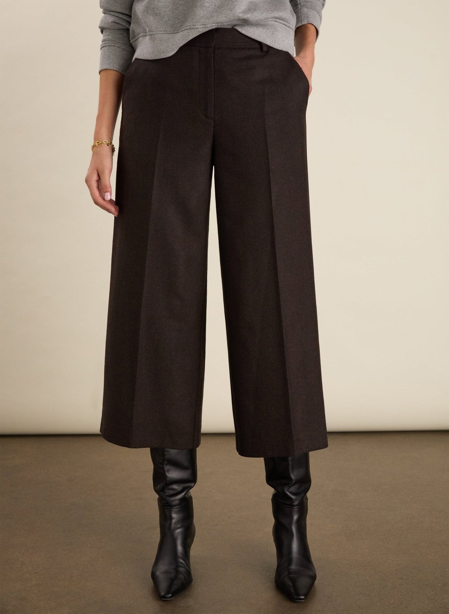 Gilma Wool Blend Wide Crop Trousers / Dark Chocolate