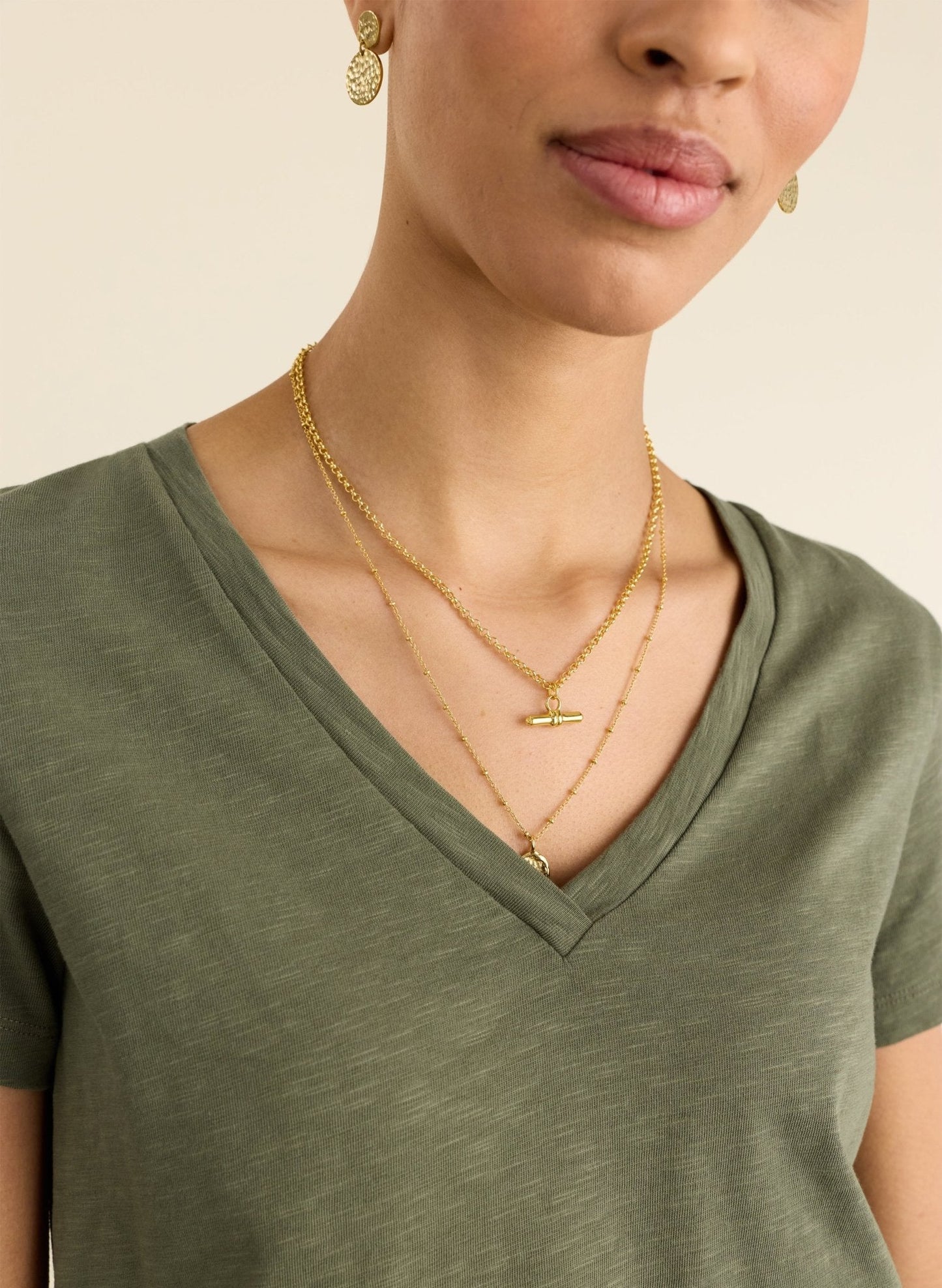 Hanorah Organic V-Neck Tee / Light Khaki