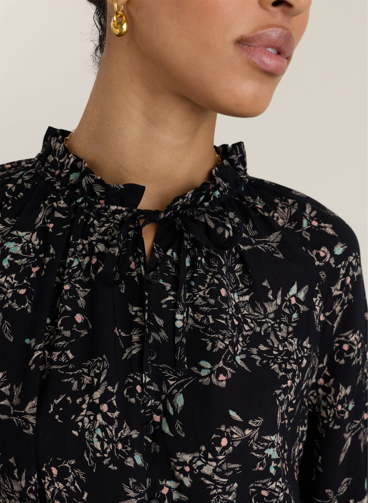 Jasmine Printed Blouse - Black Floral Sprig