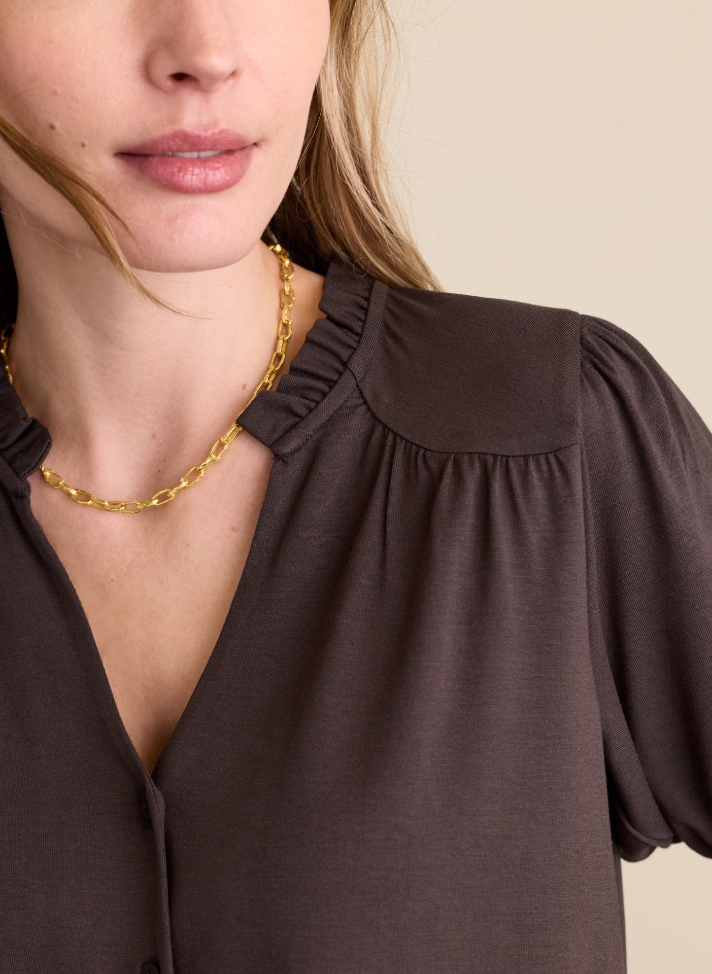 Noa Short Sleeve Blouse - Dark Chocolate