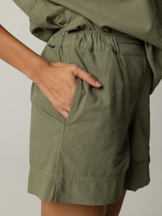 Women's Morva Hemp Short - Nettle Green