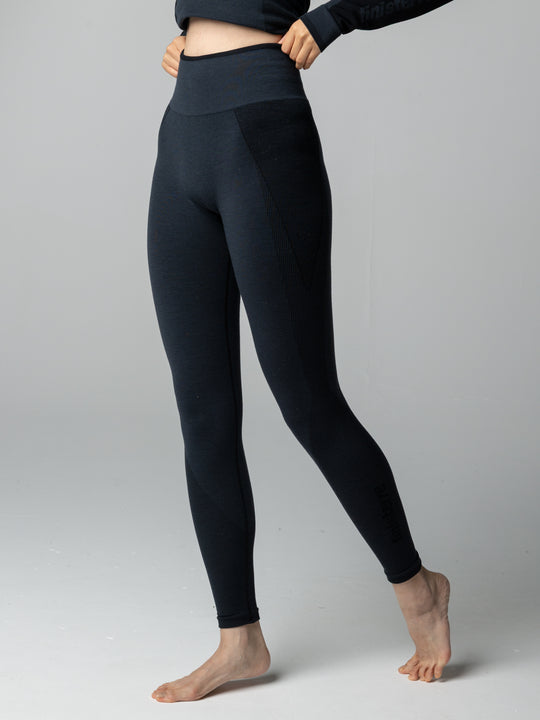 Black merino blend seamless activewear leggings.